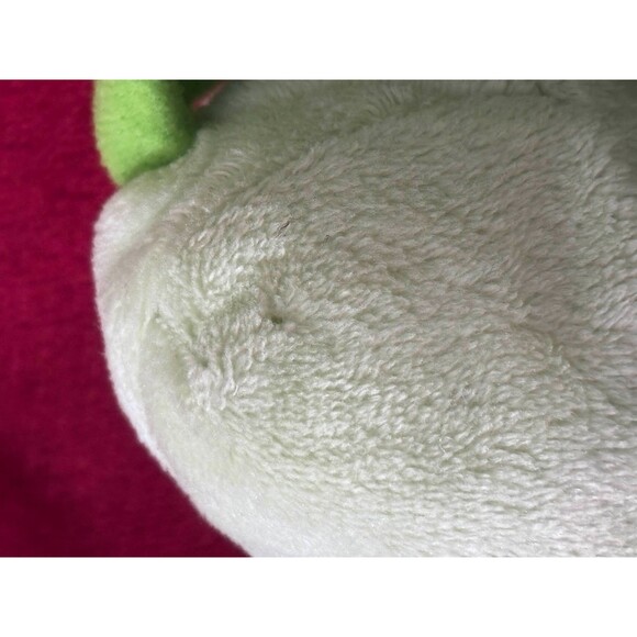 2005 Hasbro Chikorita Pokemon Miniplush 4.5" Cute Plush Nintendo Game Freak - Picture 7 of 9